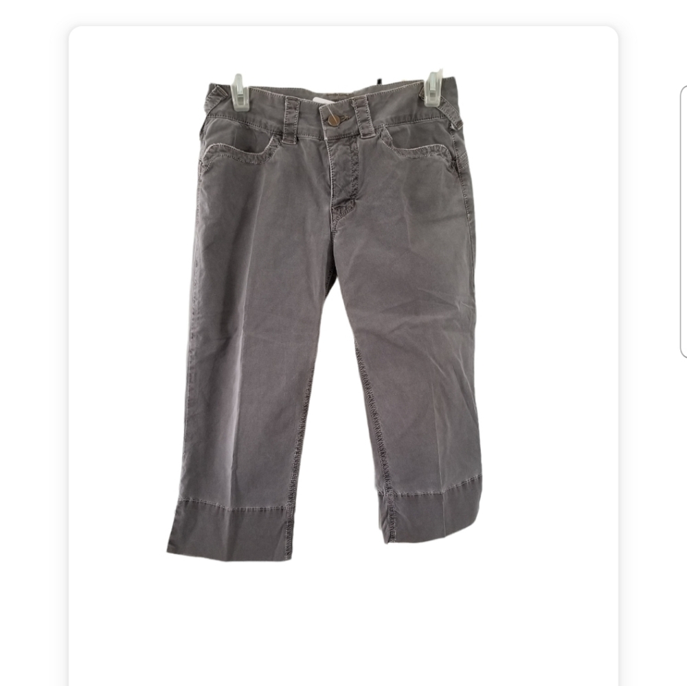 Preowned, Pure Color Gray Capris.